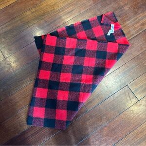 NWT Old Navy Red And Black Buffalo Plaid Very Soft Oversized Scarf OS